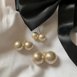 925 Sterling Silver Vintage French-Style Mona-Inspired Cotton Pearl Statement Earrings Elegant and Gentle Women's TikTok-Trending Earrings