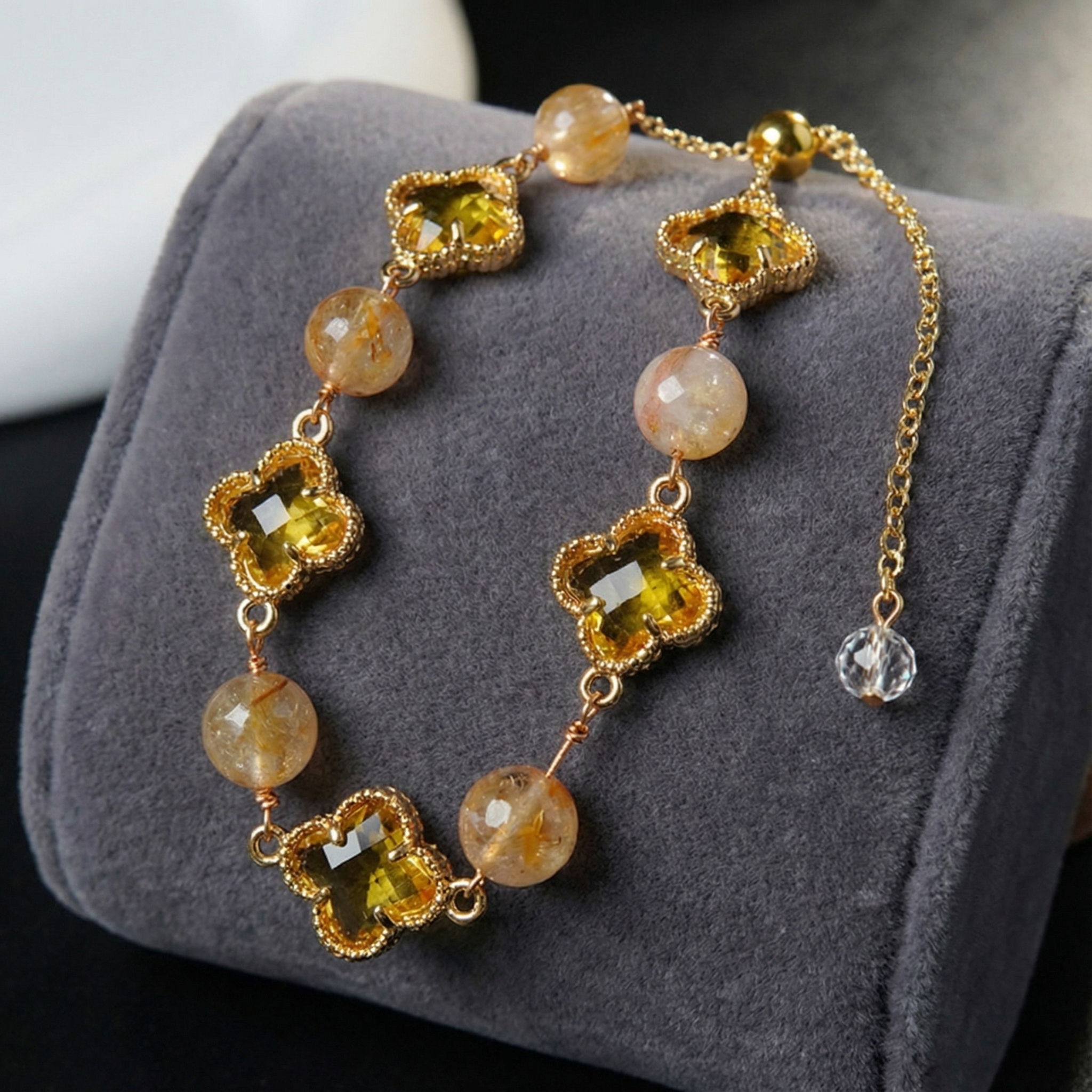 Yellow Crystal Bracelet for Women Four-Leaf Clover Bead Bracelet Adjustable design for easy wear Attracts wealth and prosperity